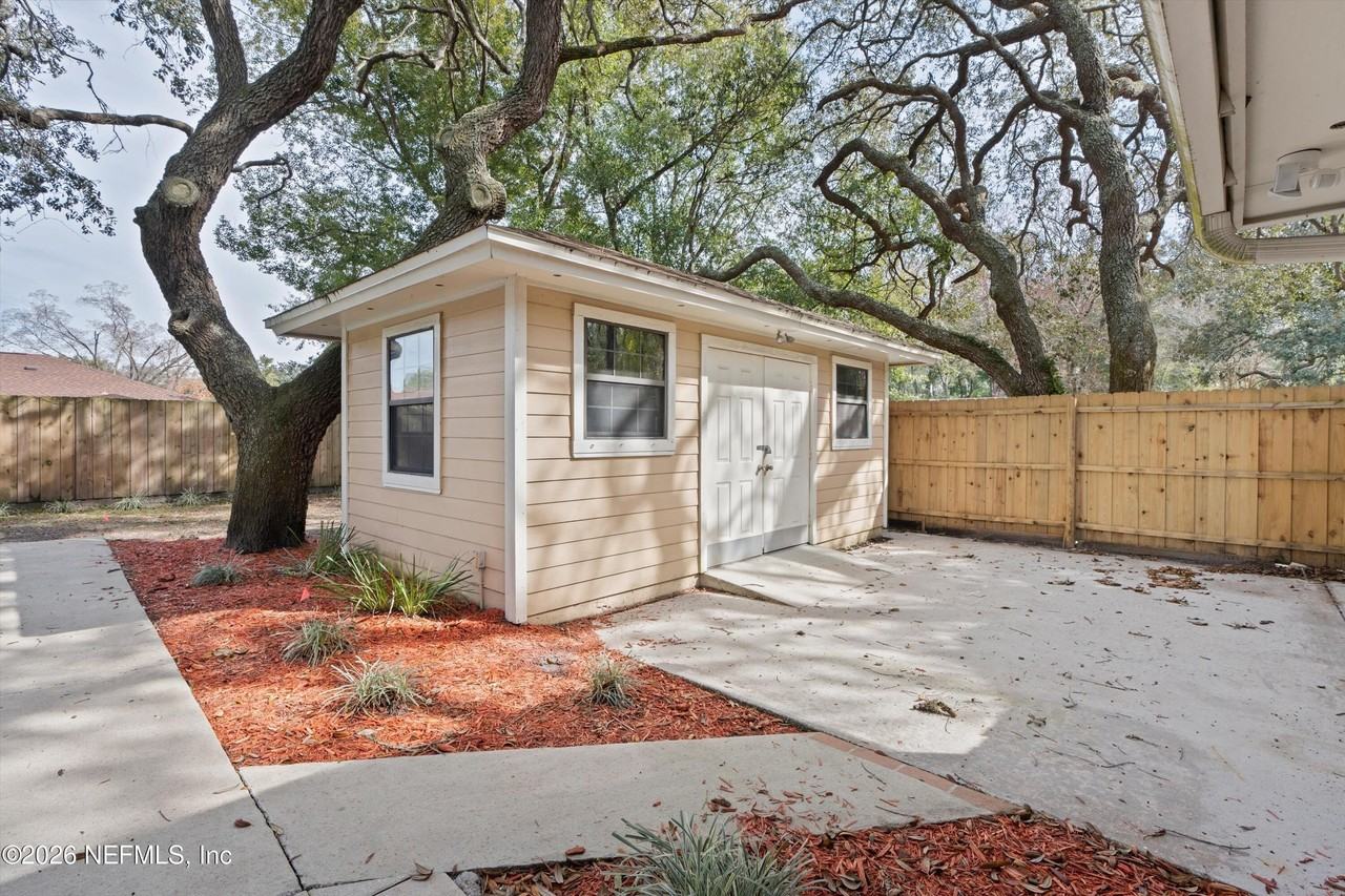 2619 Grafton Dr - Photo 4 of 10