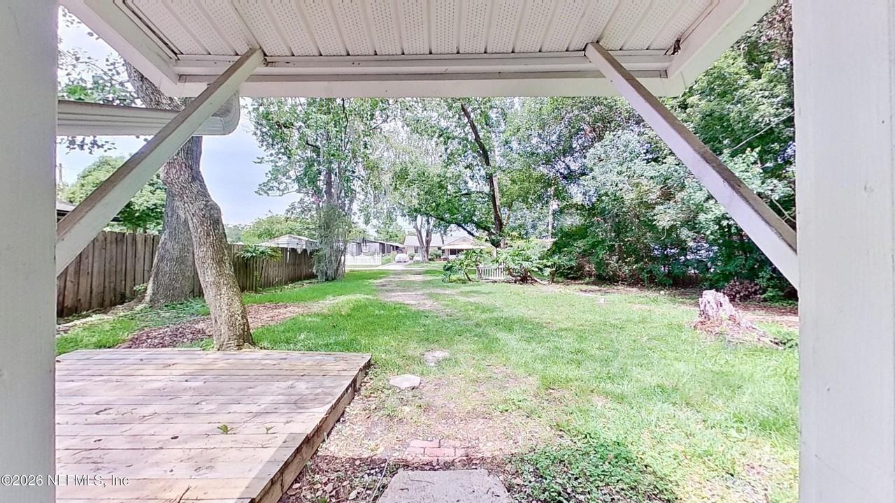 1323 Woodruff Ave - Photo 2 of 15
