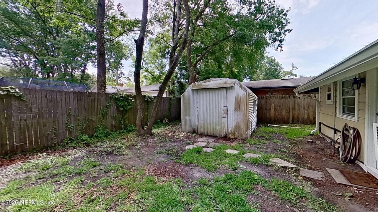 1323 Woodruff Ave - Photo 6 of 15