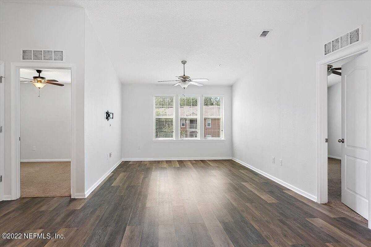 213 Larkin Pl #108 - Photo 2 of 18