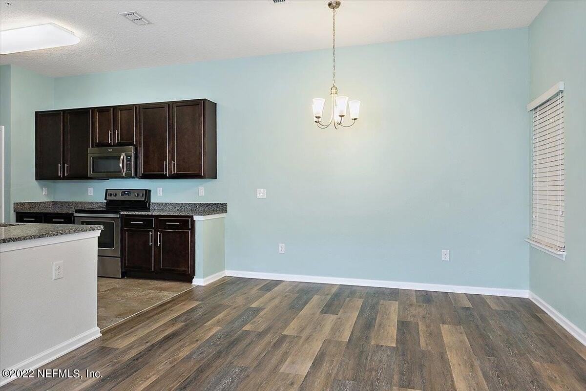 213 Larkin Pl #108 - Photo 4 of 18