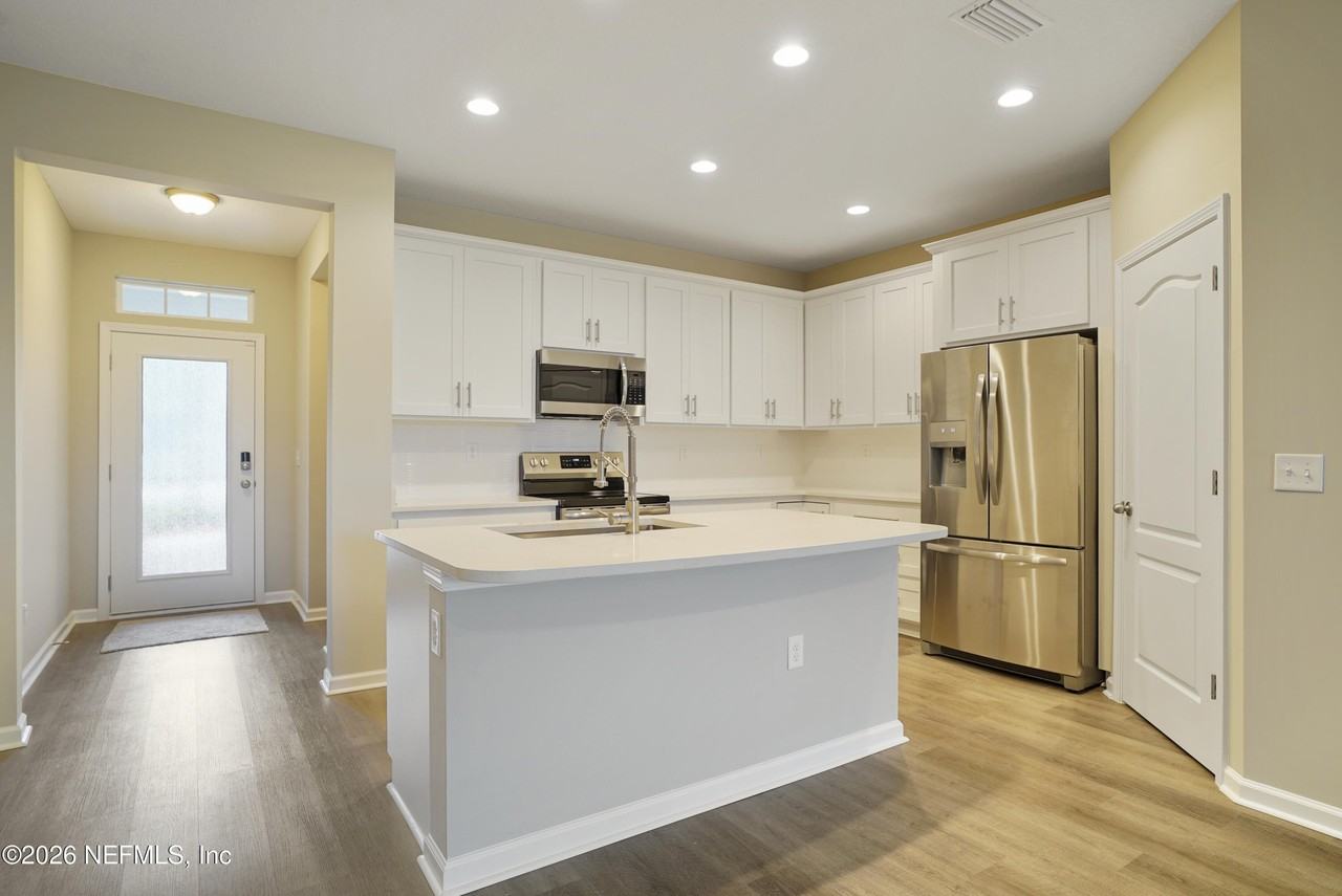 142 Castro Ct - Photo 5 of 41