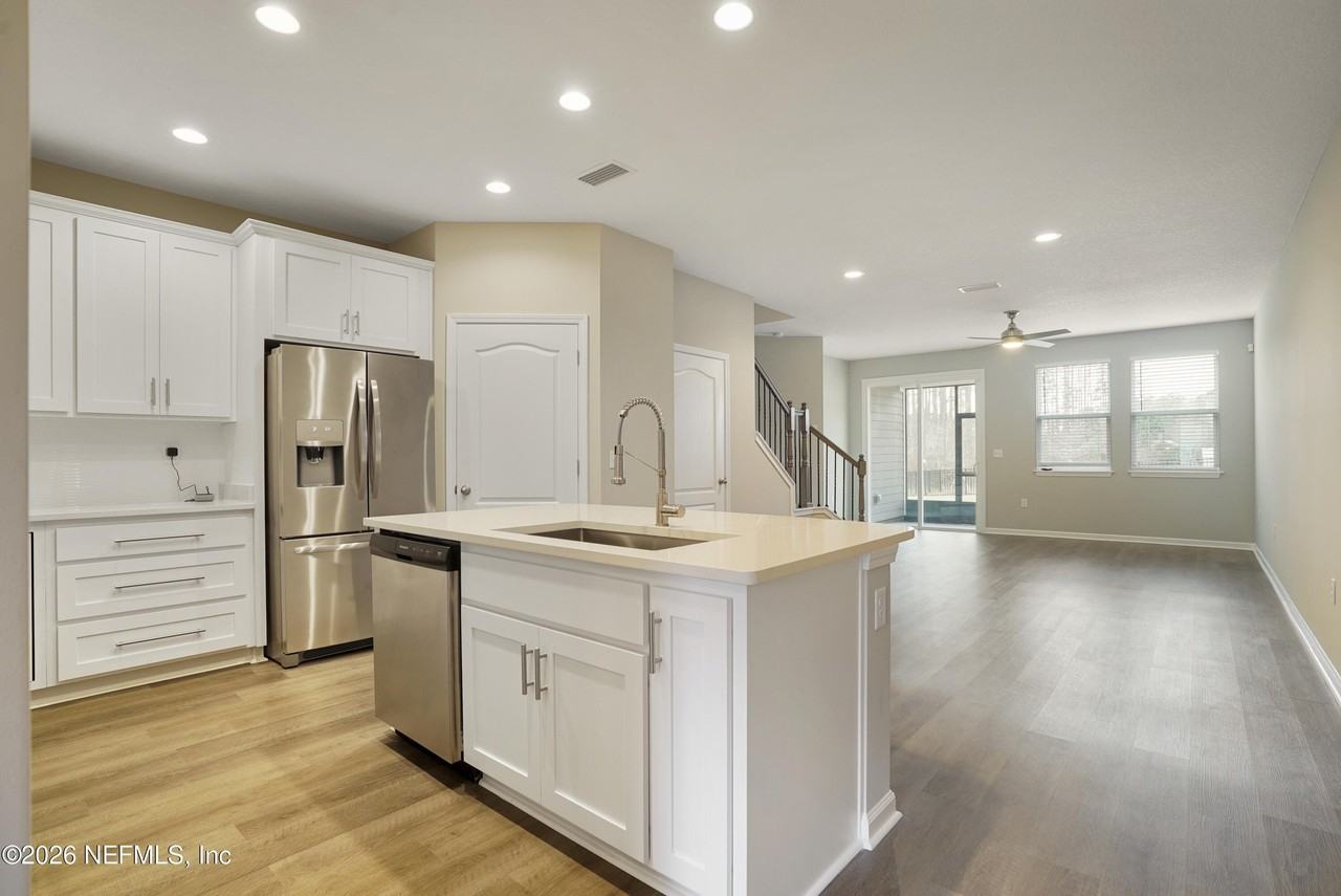 142 Castro Ct - Photo 6 of 41