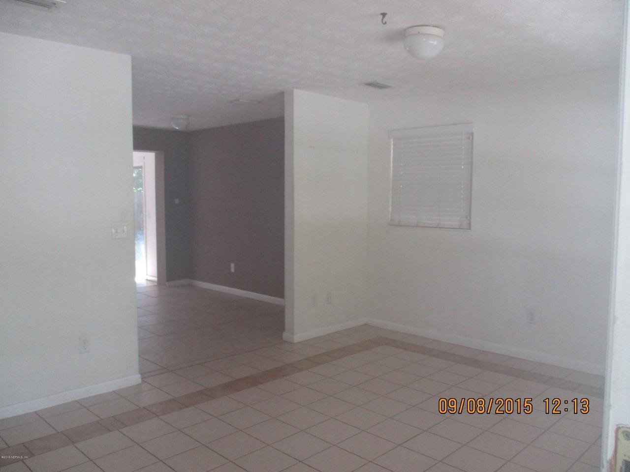 481 Mako Dr - Photo 2 of 5