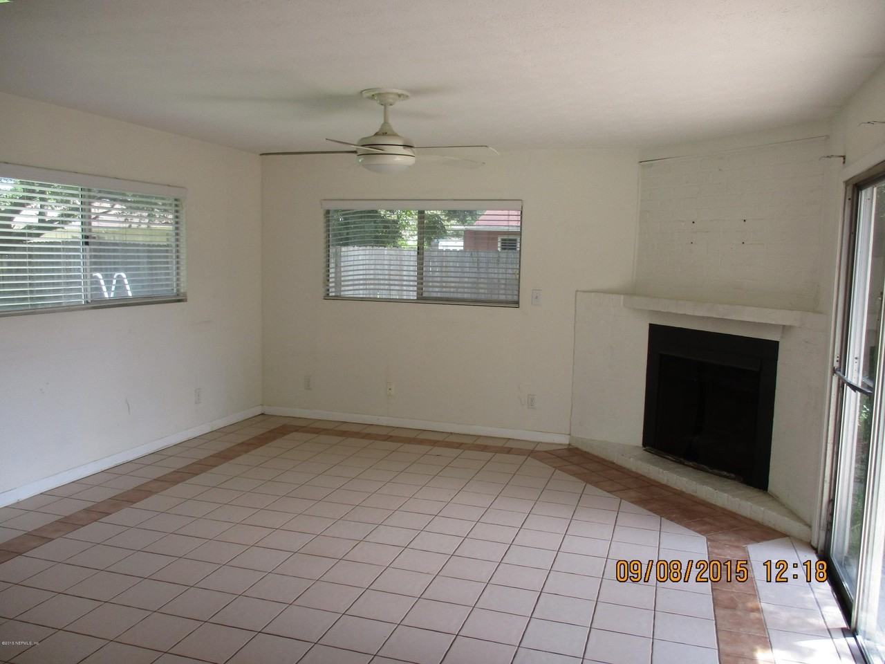 481 Mako Dr - Photo 3 of 5