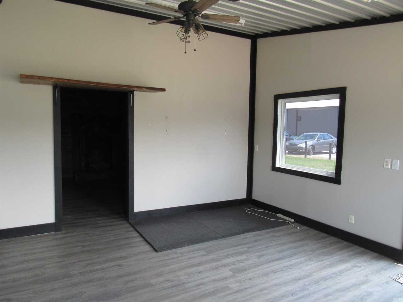 124 Mckinley St - Photo 2 of 4