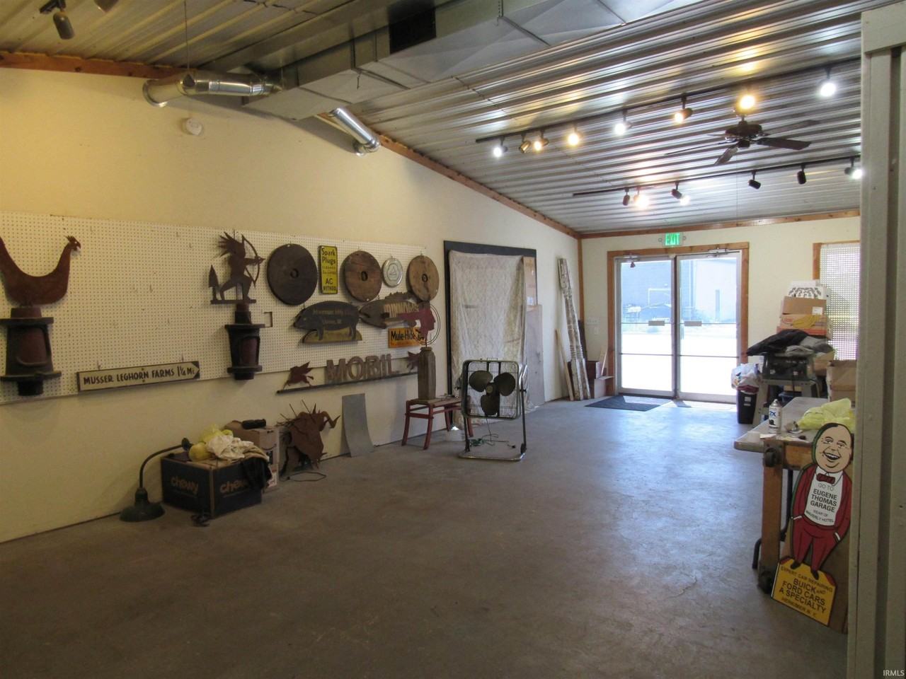 124 Mckinley St - Photo 4 of 4