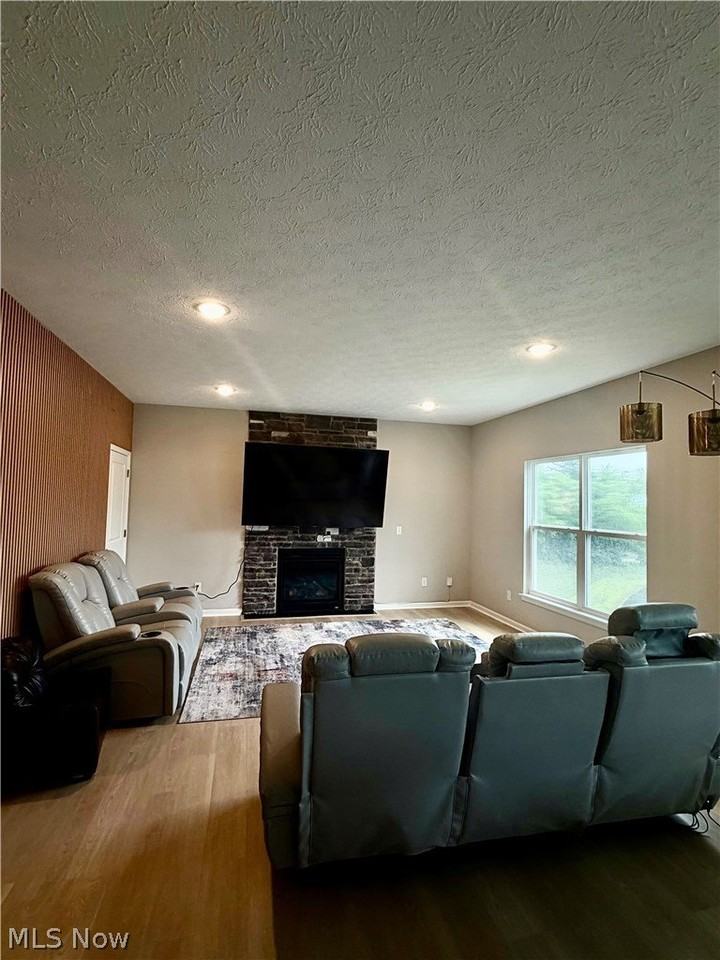 3367 Ponderosa Trl - Photo 3 of 16