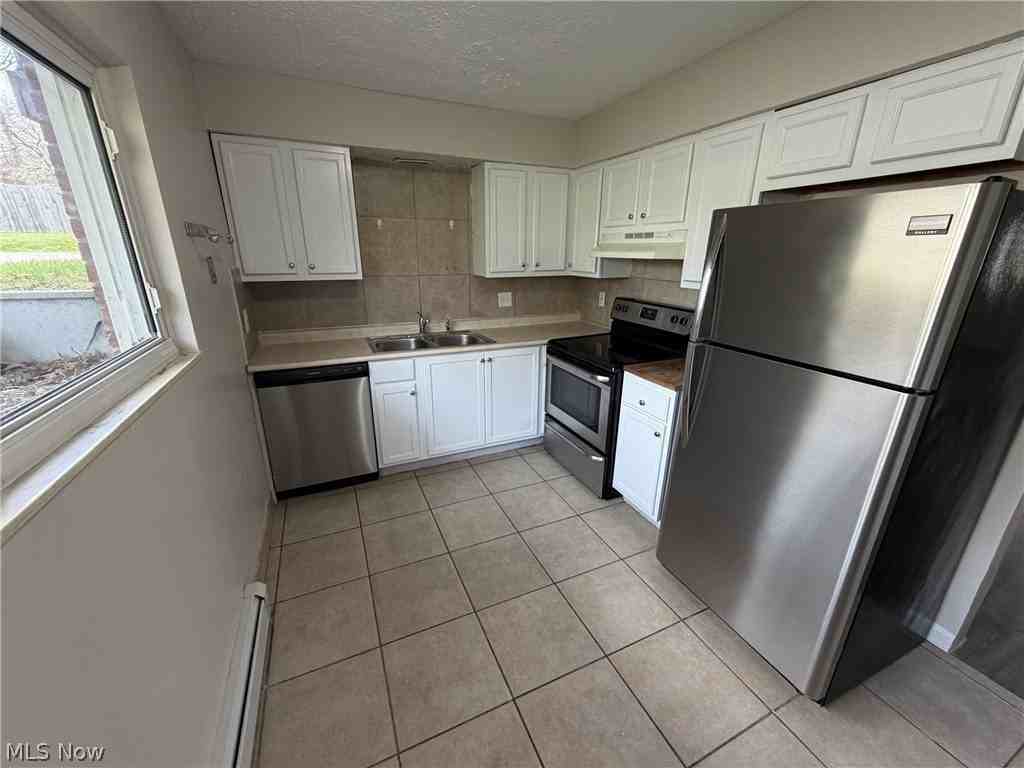 432 Mathews Rd - Photo 3 of 8