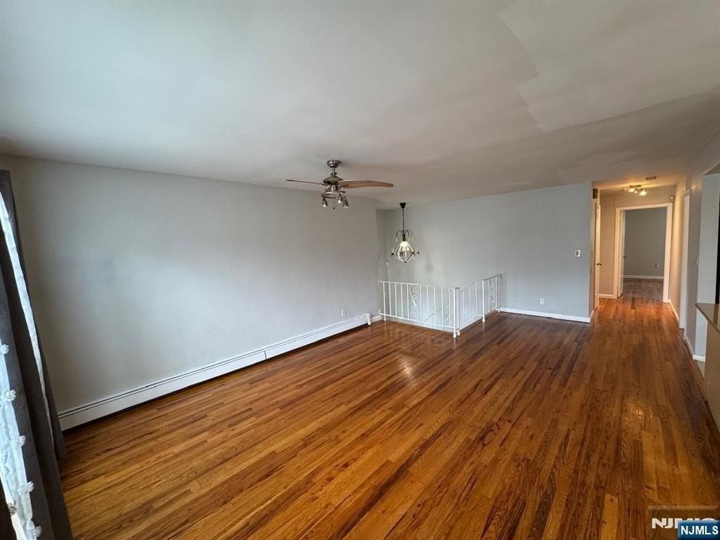 1038 Kingsland Ln - Photo 2 of 36