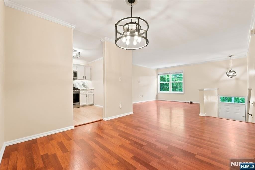50 Pine St #I2 - Photo 6 of 18