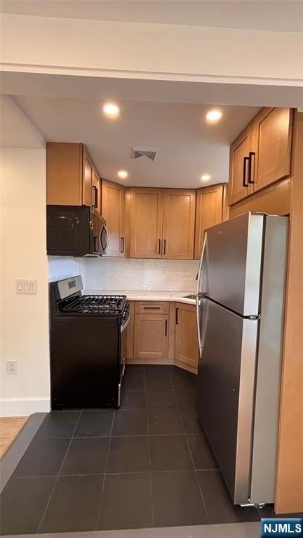 266 Tenafly Rd - Photo 2 of 9