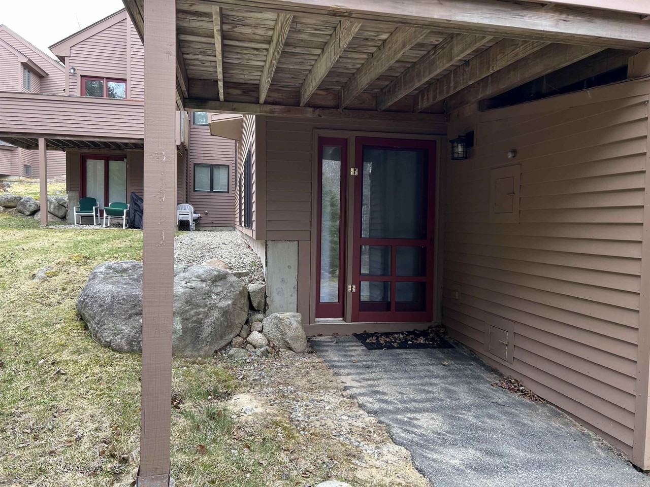 13 Forest Rim Way #F1 - Photo 3 of 17