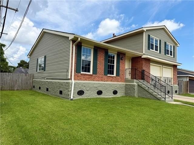 532 Oakwood Dr - Photo 2 of 23