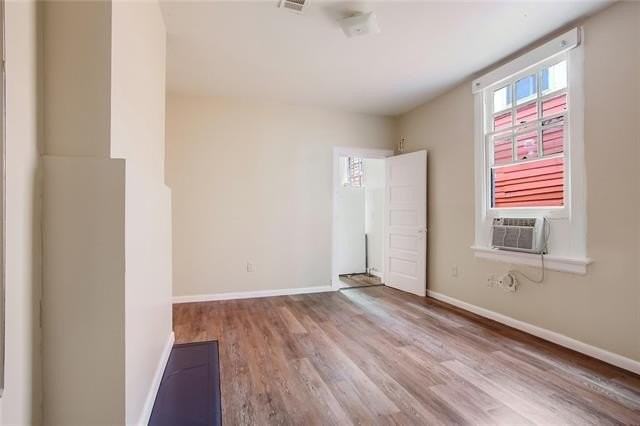 2614 Upperline St - Photo 7 of 13