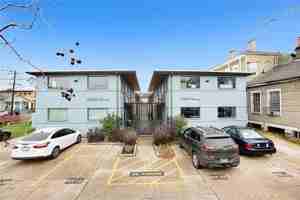 featured image of 2853 Baronne St #2B