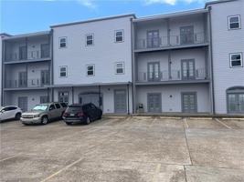 featured image of 2637 Edenborn Ave #303