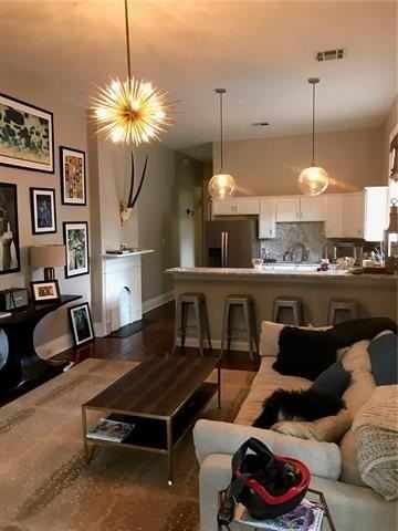 1124 Aline St #2B - Photo 3 of 11