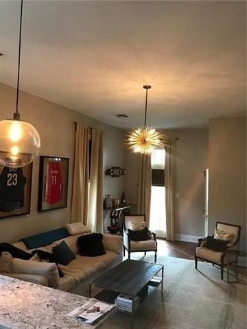 1124 Aline St #2B - Photo 5 of 11