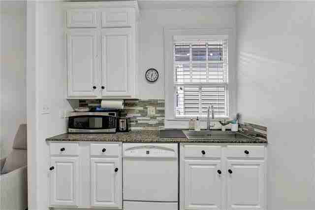 3607 Calhoun St #3607 - Photo 4 of 20