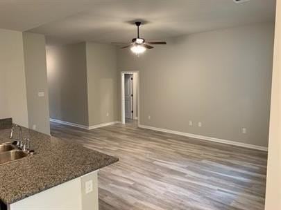 39053 Fairfield Dr - Photo 3 of 6
