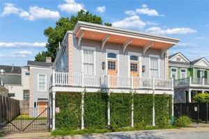 featured image of 1110 Amelia St #2A