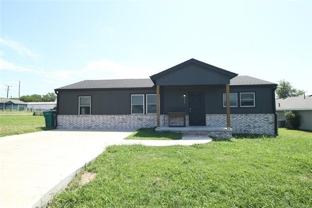 923 N 10th St - Photo 1 of 1