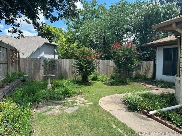 6365 S 85th East Ave - Photo 6 of 32