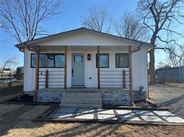 featured image of 704 S Maryland Ave