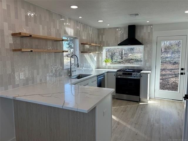 704 S Maryland Ave - Photo 5 of 11