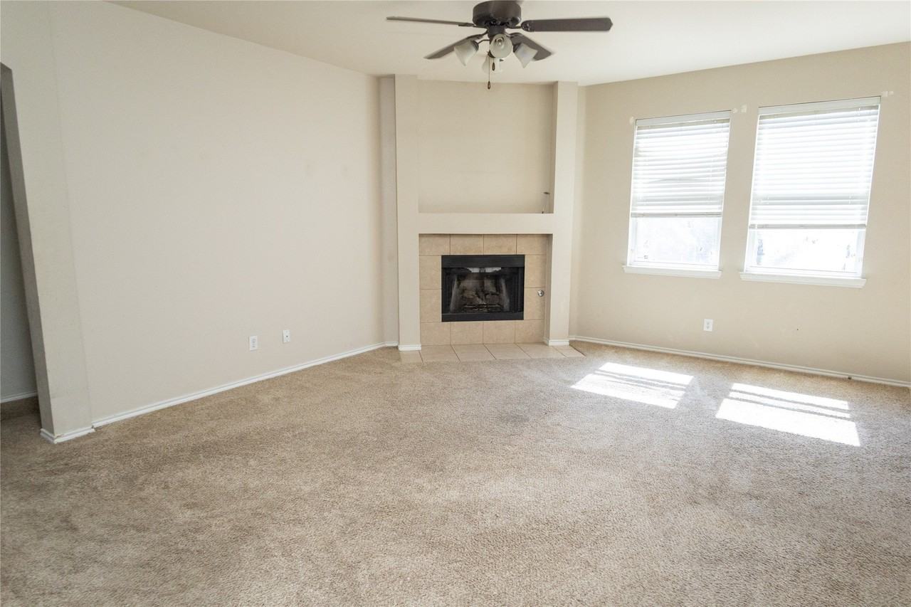 1407 Hazelwood Dr - Photo 7 of 33