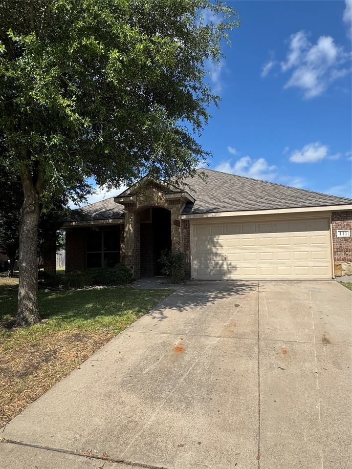 111 Valley Ranch Ct - Photo 3 of 18