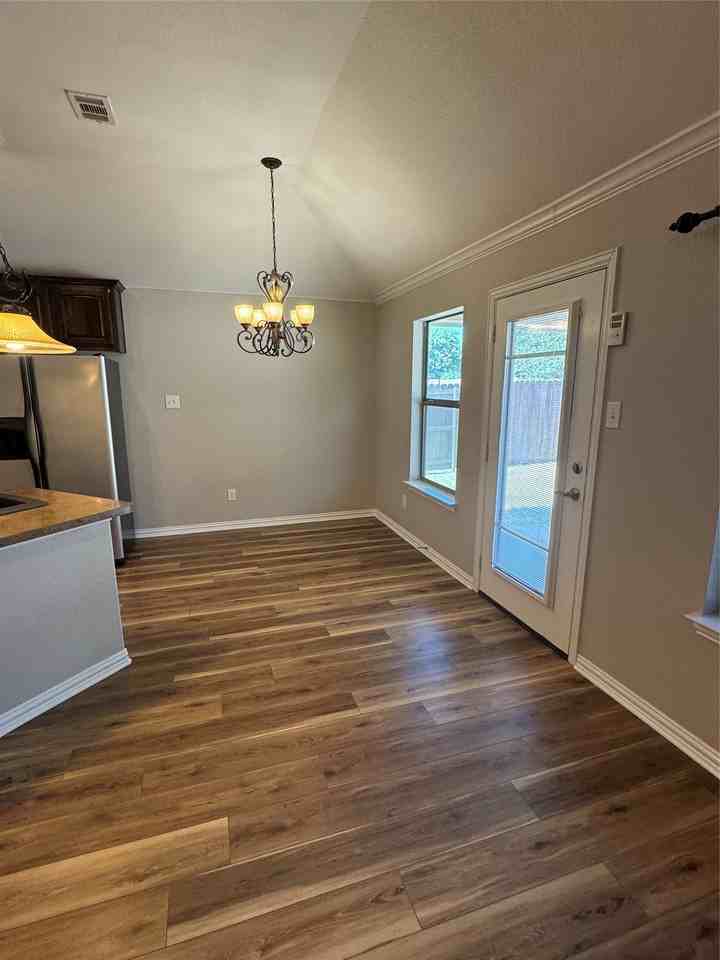 111 Valley Ranch Ct - Photo 7 of 18
