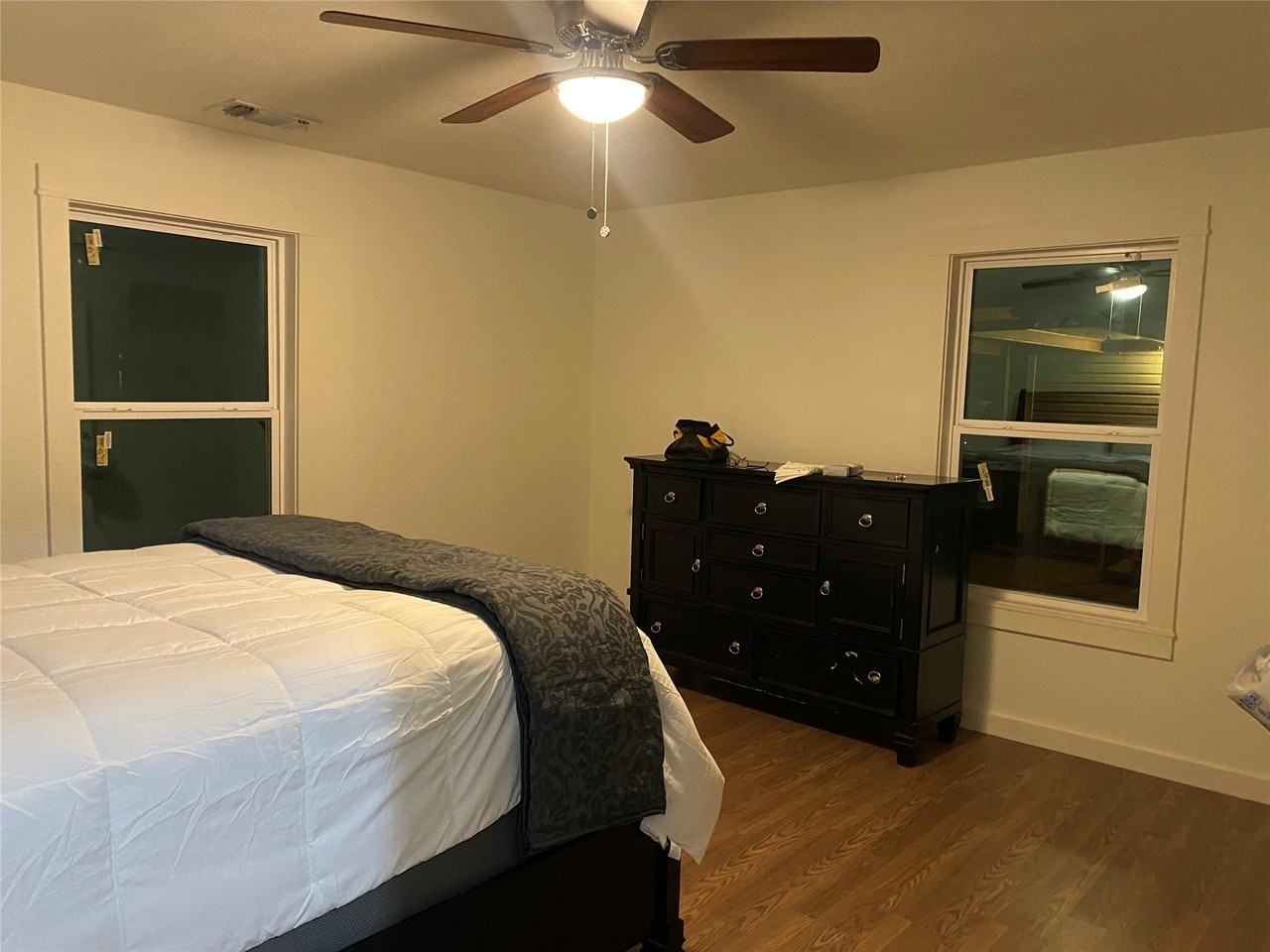 1482 Burger St - Photo 3 of 14