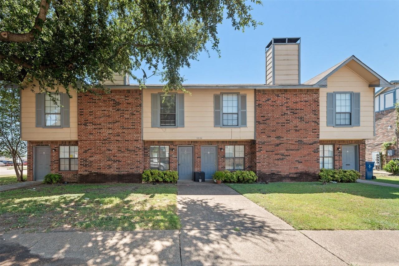 2826 Wimbledon Ct #B - Photo 2 of 18