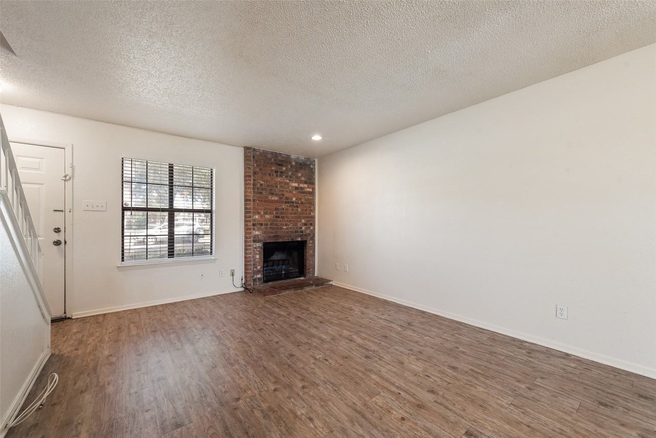 2826 Wimbledon Ct #B - Photo 6 of 18