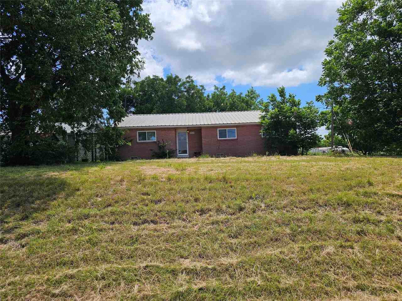 1630 Milrany Ln - Photo 2 of 16