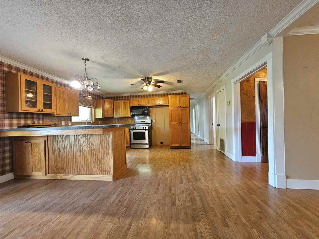 1630 Milrany Ln - Photo 6 of 16