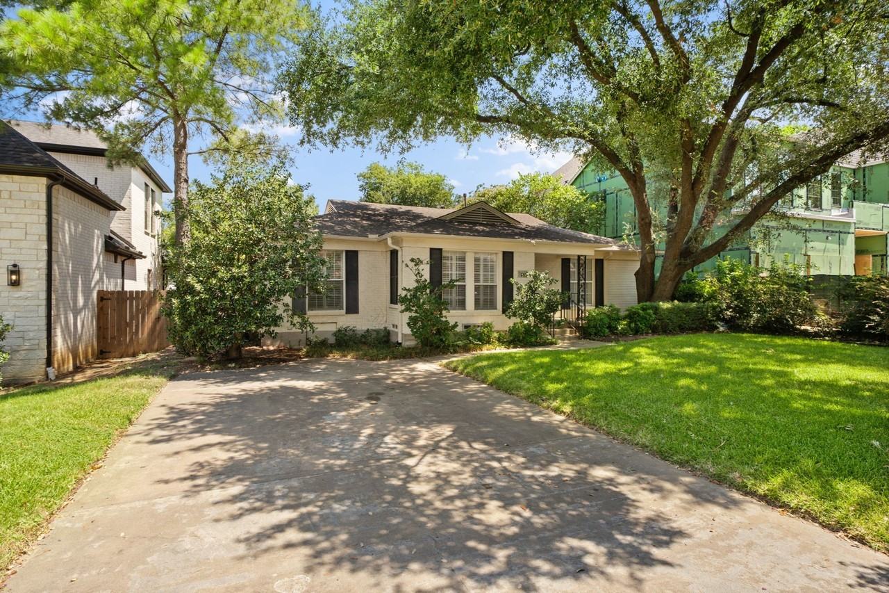 3881 Gaspar Dr - Photo 4 of 39