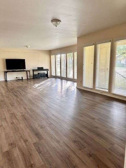 1303 Northlake Dr - Photo 3 of 30