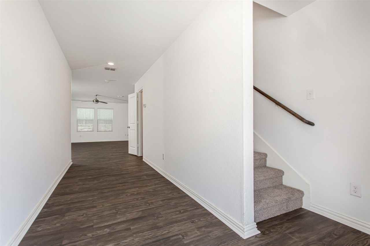 9213 Marilyn Pl - Photo 2 of 27