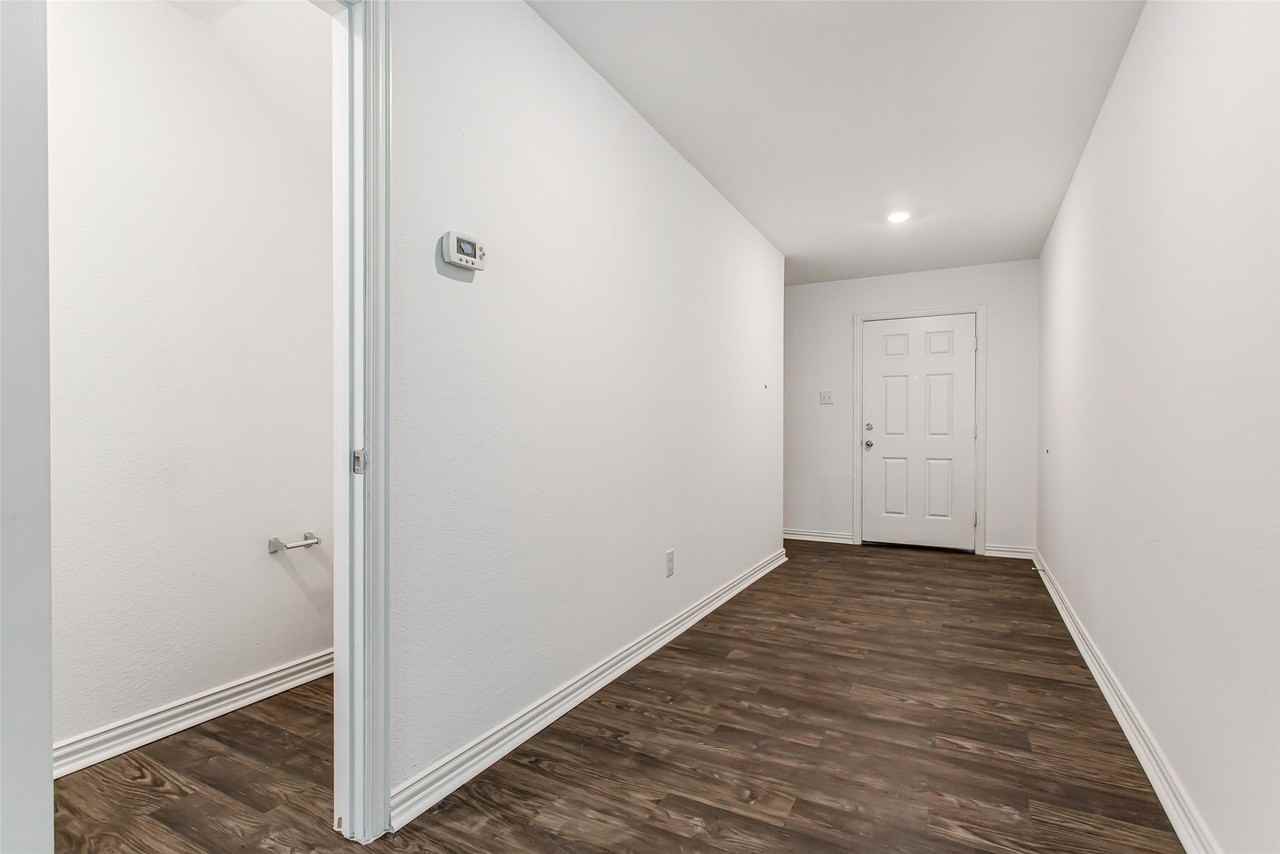 9213 Marilyn Pl - Photo 3 of 27