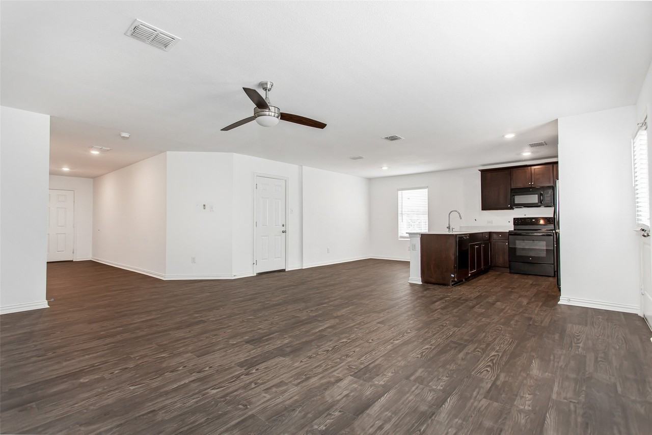 9213 Marilyn Pl - Photo 7 of 27