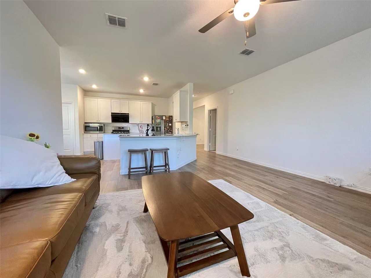 8413 Butterfly Ln - Photo 5 of 18
