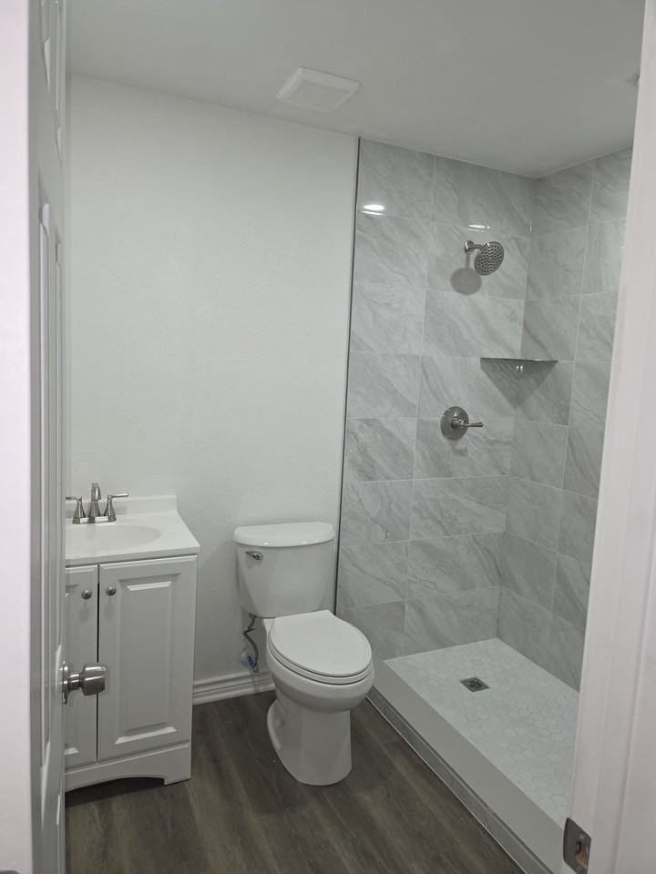 2505 Western Dr - Photo 4 of 9