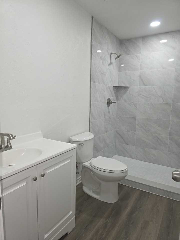 2505 Western Dr - Photo 5 of 9