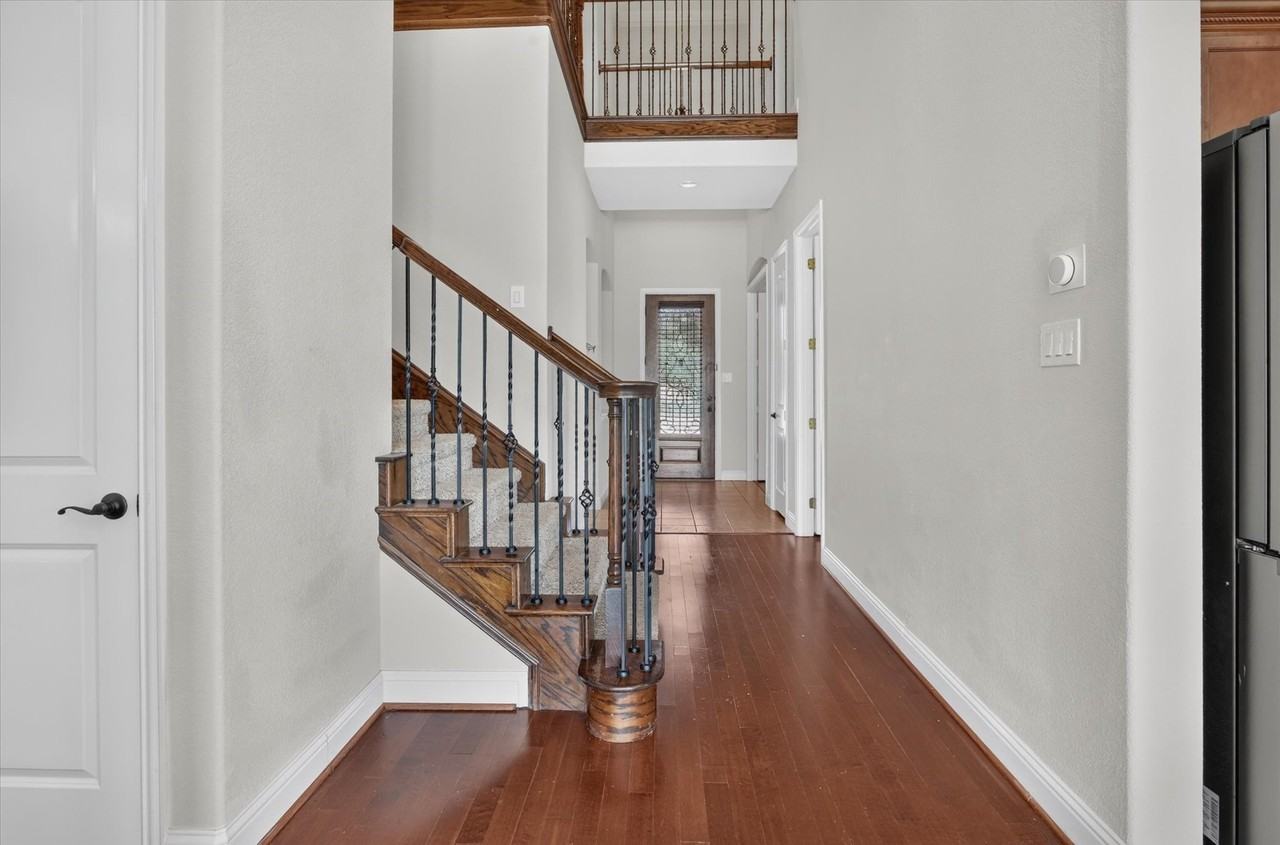 4635 Saginaw Ct - Photo 2 of 40