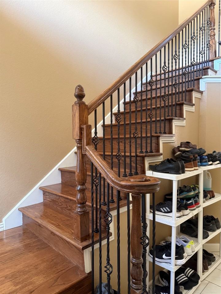 556 Silver Maple Dr - Photo 4 of 13