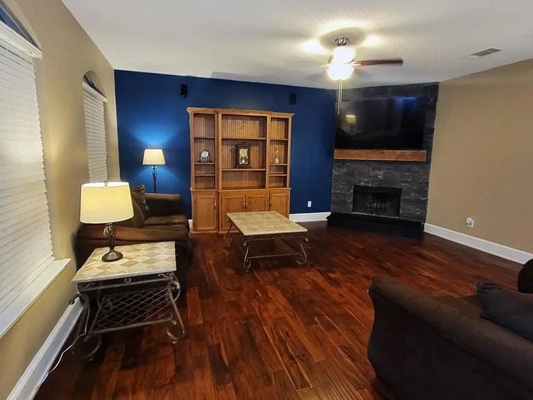 1510 Sequoia Dr - Photo 5 of 40
