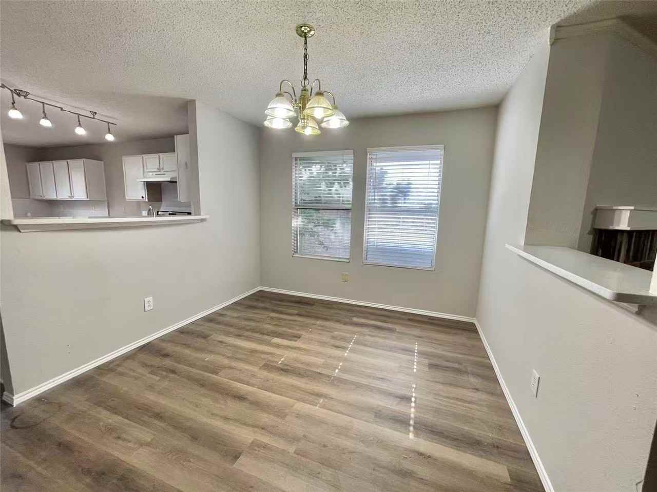 2321 Avalon Creek Way - Photo 5 of 20
